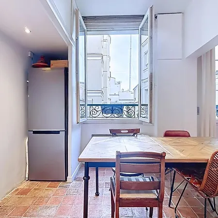 Spacious Oberkampf Near Bastille Apartment *
