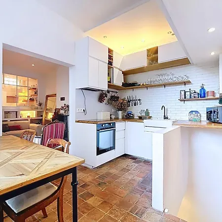 Spacious Oberkampf Near Bastille Apartment Paris