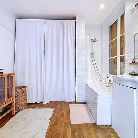 Spacious Oberkampf Near Bastille * Paris