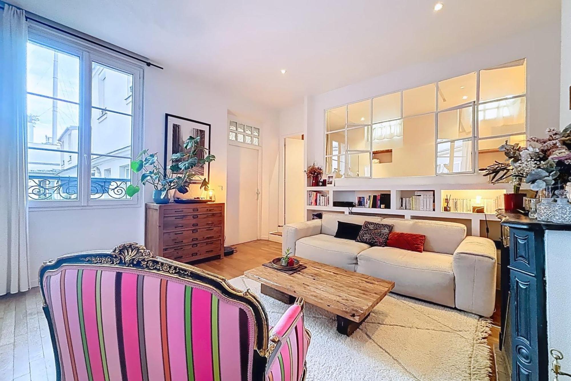 Spacious Oberkampf Near Bastille Paris
